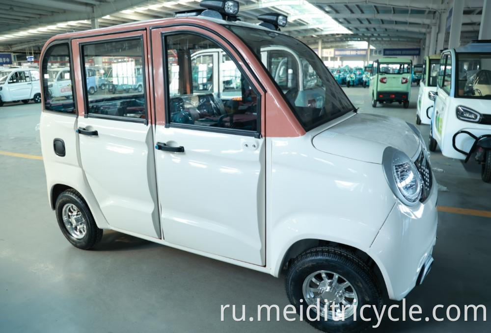 Easy Charging4-Wheelers Electric Tricycles